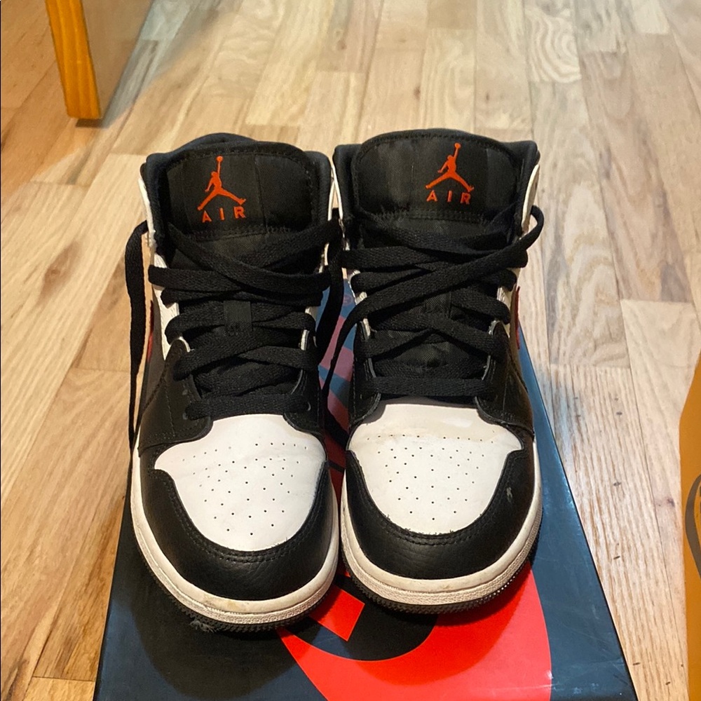 Women’s Black and White Sneakers